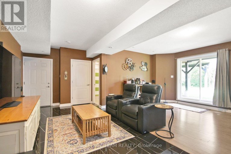 29359400/2539-kearns-way/osgoode-twp-north-of-reg-rd-6/ottawa/ontario/K4P1R9_38