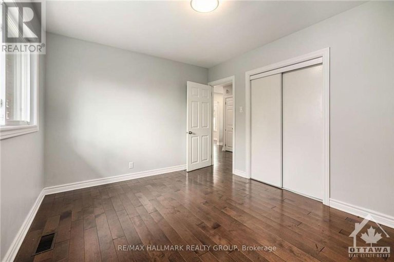 28603741/1680-fisher-avenue/borden-farmstewart-farmcarleton-heightsparkwood-hills/ottawa/ontario/K2C1X7_12