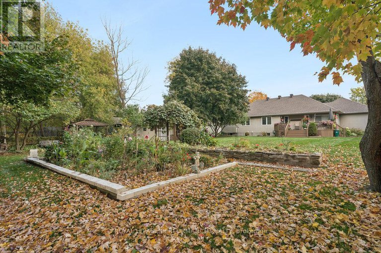 29118234/7051-donwel-drive/greely/ottawa/ontario/K4P1M7_41