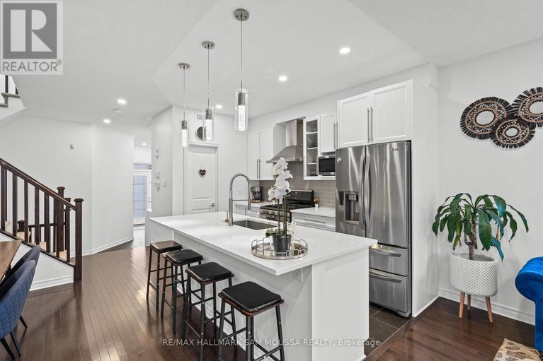 29585779/185-flat-sedge-crescent/blossom-parkkemp-parkfindlay-creek/ottawa/ontario/K1T0G9_13