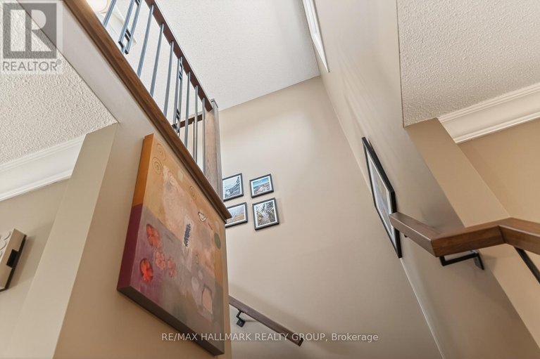 29659276/853-acadian-gardens/convent-glen/ottawa/ontario/K1C2V7_26