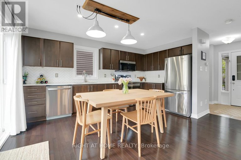28517168/414-vendevale-avenue/stittsville-north/ottawa/ontario/K2S0M6_8