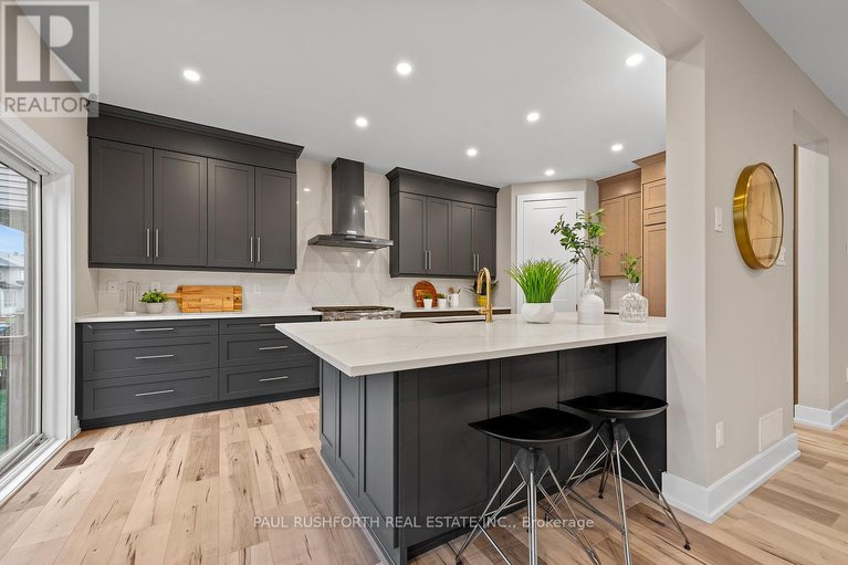 29071484/123-chandelle-private/carp/ottawa/ontario/K0A1L0_17