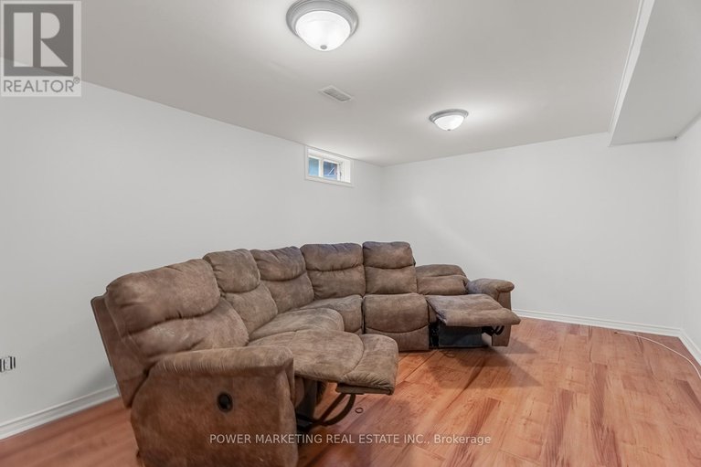 28583636/1631-saxony-crescent/pineview/ottawa/ontario/K1B5K8_27