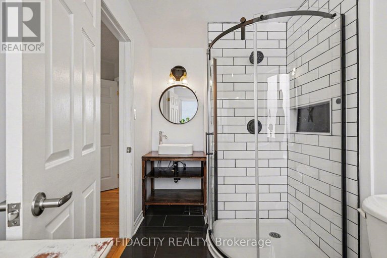 29603147/266-clifford-campbell-street/fitzroy/ottawa/ontario/K0A1X0_15