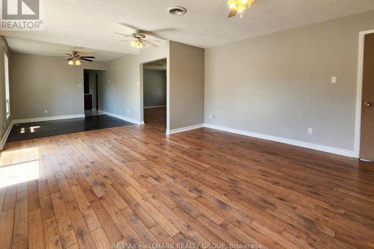 29114747/14-roberta-crescent/pheasant-run/ottawa/ontario/K2J1G6_8