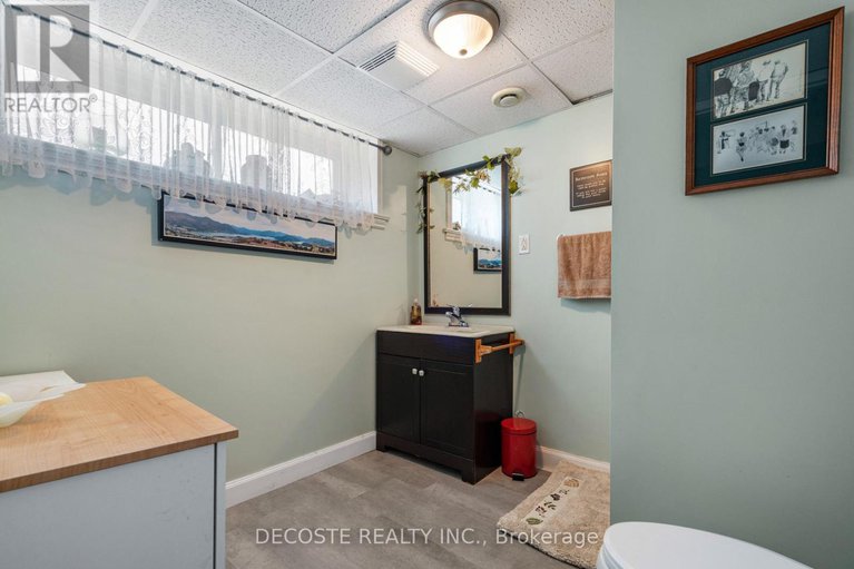 28706818/137-park-avenue/alexandria/north-glengarry/ontario/K0C1A0_23