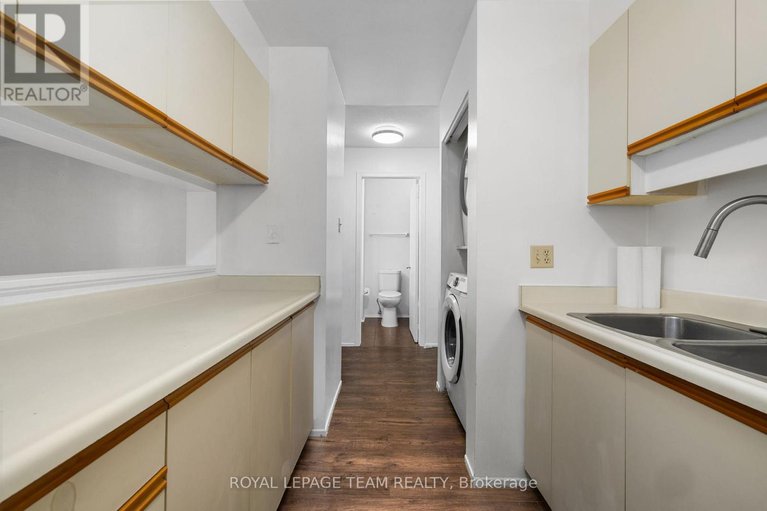 29098666/314-214-viewmount-drive/borden-farmstewart-farmcarleton-heightsparkwood-hills/ottawa/ontario/K2E7X3_7