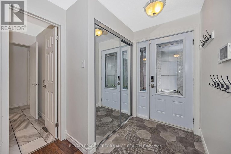 28901939/461-duvernay-drive/queenswood-heights-south/ottawa/ontario/K1E2N7_5