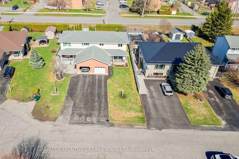 29633987/5520-bridlewood-court/iroquois/south-dundas/ontario/K0E1K0_32