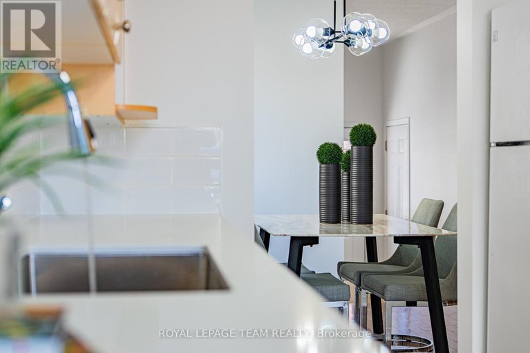 29363921/313-bryarton-street/chapel-hill/ottawa/ontario/K1C7R5_17