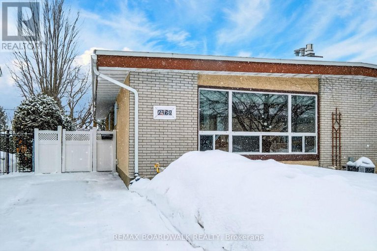 29402322/2462-tupper-avenue/hawthorne-meadows/ottawa/ontario/K1G1G7_1