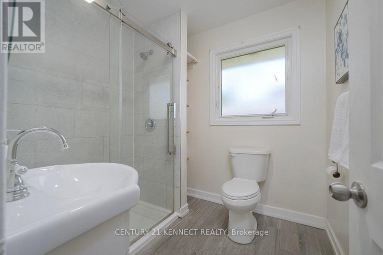 28656058/1666-fisher-avenue/borden-farmstewart-farmcarleton-heightsparkwood-hills/ottawa/ontario/K2C1X7_17