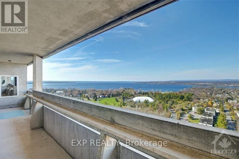 29609512/2102-415-greenview-avenue/britannia/ottawa/ontario/K2B8G5_29