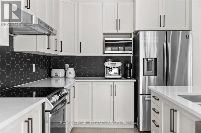 29357054/772-cappamore-drive/half-moon-bay/ottawa/ontario/K2J6V6_21