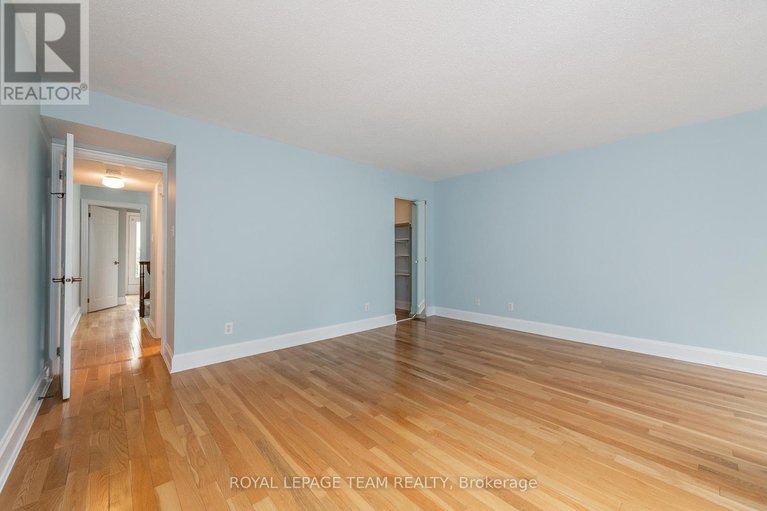 29428183/c-595-besserer-street/sandy-hill/ottawa/ontario/K1N6C8_20