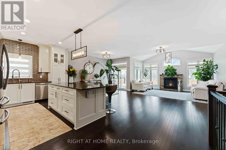 29367758/248-maygrass-way/remainder-of-stittsville-area/ottawa/ontario/K2S2K9_4