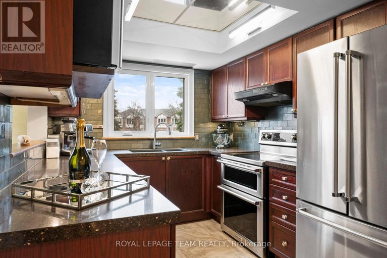 29614827/152-hunterswood-crescent/hunt-club-park/ottawa/ontario/K1G5W1_15