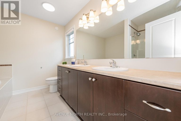 29416953/448-rochefort-circle/avalon-west/ottawa/ontario/K4A0M9_19