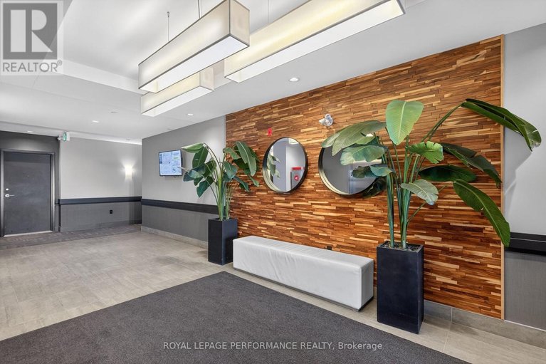 29446146/116-120-prestige-circle/chatelaine-village/ottawa/ontario/K4A1B4_20