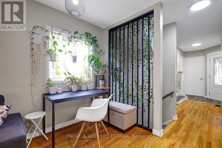 28587086/30-sovereign-avenue/craig-henrywoodvale/ottawa/ontario/K2G4W7_7