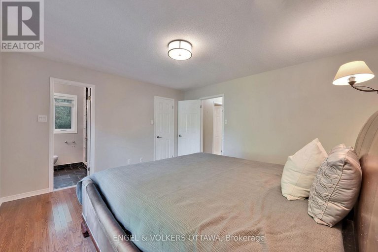 28887714/5233-mclean-crescent/manotick-long-island-nicholls-island/ottawa/ontario/K4M1G1_27