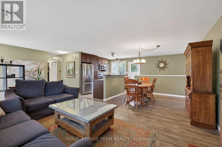 29630491/105-fortune-street/richmond/ottawa/ontario/K0A2Z0_9