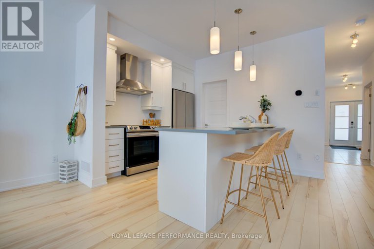 29039349/2416-gray-crescent/town-of-rockland/clarence-rockland/ontario/K4K0H3_17