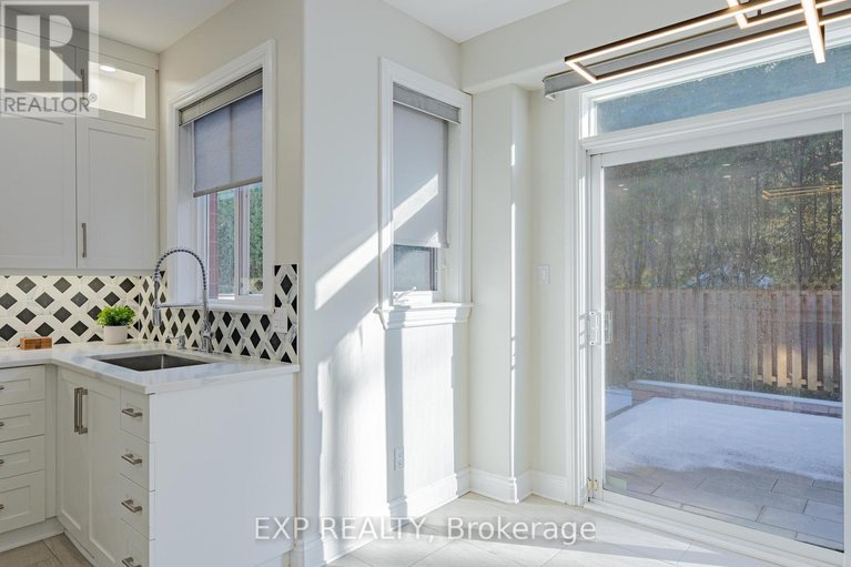 29139967/11-wellsmere-court/rideau-heightsrideau-river/ottawa/ontario/K2E8C2_24