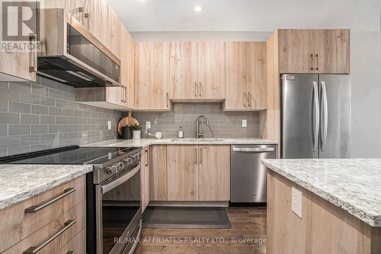 28981202/812-tewin-circle/camelot/ottawa/ontario/K4A1K3_5
