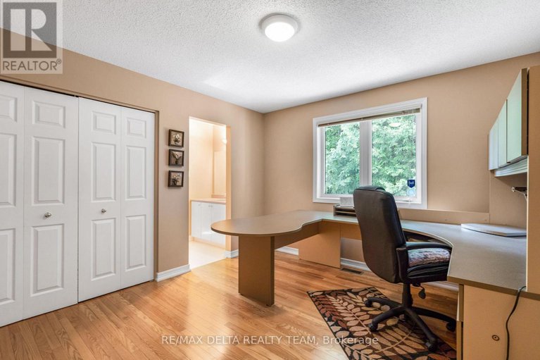 28348196/6316-elkwood-drive/greely/ottawa/ontario/K4P1N1_24