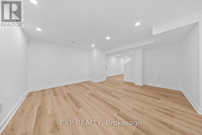 29377335/41-qualicum-street/bruce-farmgraham-parkqualicumbellands/ottawa/ontario/K2H7H3_37