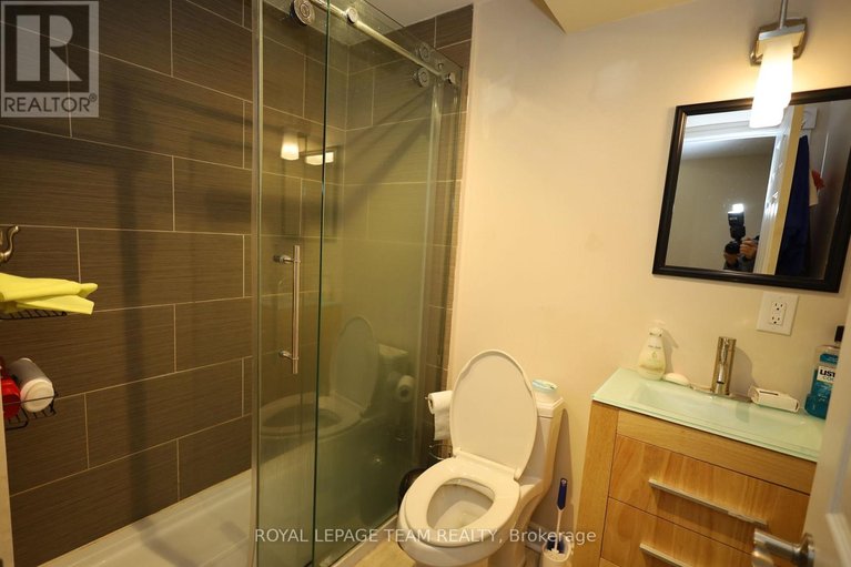 29451027/2194-niagara-drive/applewood-acres/ottawa/ontario/K1H6L2_27