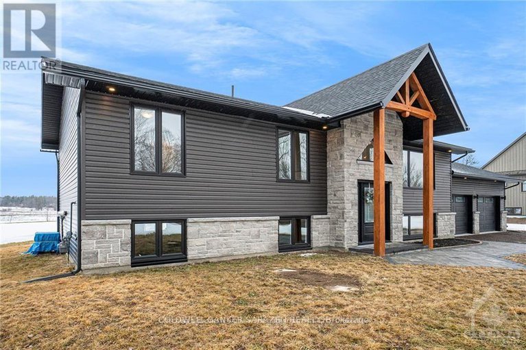 28836358/902-munro-drive/mcnabbraeside-twps/mcnabbraeside/ontario/K7S3G8_19