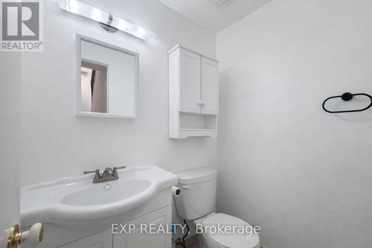 29445569/11c-sonnet-crescent/westcliffe-estates/ottawa/ontario/K2H8W8_32