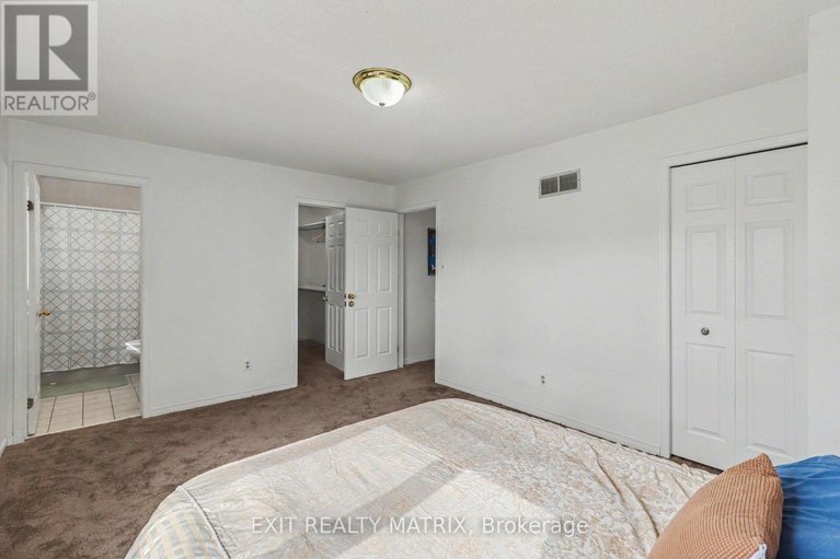 29641183/2829-gothwood-place/sawmill-creektimbermill/ottawa/ontario/K1T2V4_17