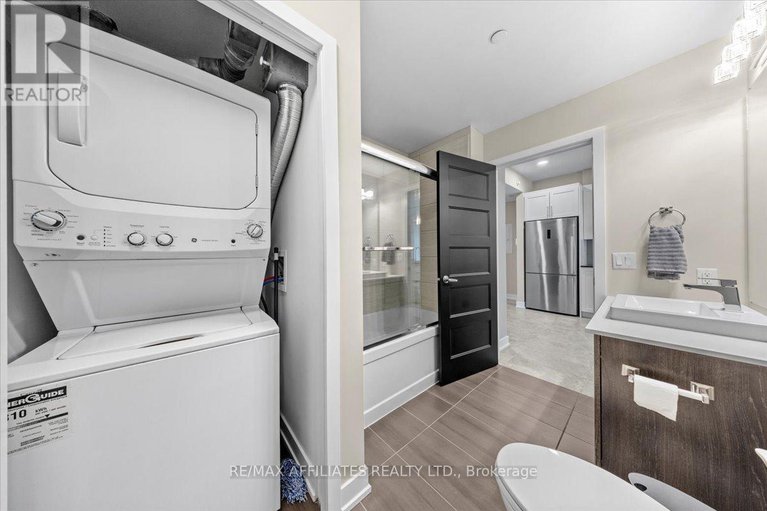 28554491/407-200-inlet-private/chatelaine-village/ottawa/ontario/K4A5H3_20