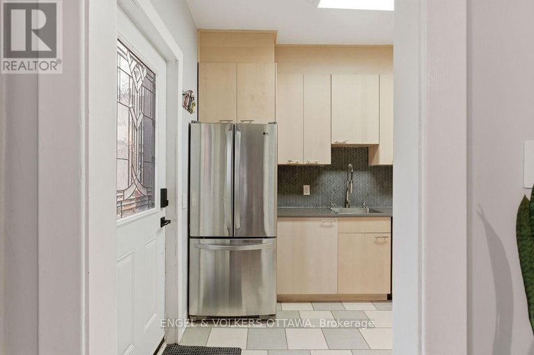 29610196/475-kent-street/ottawa-centre/ottawa/ontario/K2P2B6_12