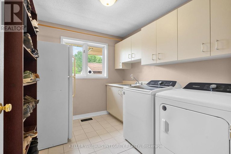 28466122/22-marchbrook-circle/rural-kanata-central/ottawa/ontario/K2W1A1_22