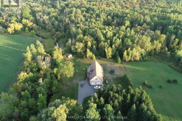 28879635/35-nevada-street/moose-creek/north-stormont/ontario/K0C1W0_5