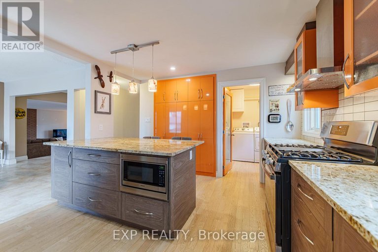 29624892/1592-apeldoorn-avenue/carleton-heights/ottawa/ontario/K2C1V5_13