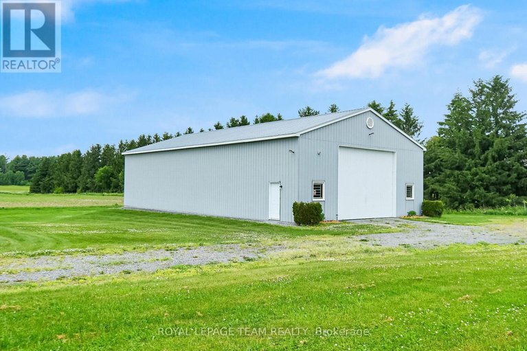 28499576/8665-russell-road/navan/ottawa/ontario/K4B0J7_8
