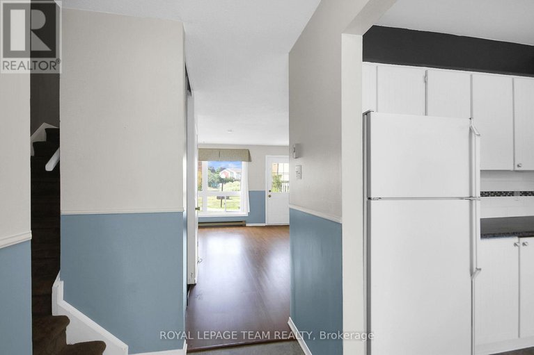 28816940/f-23-sonnet-crescent/westcliffe-estates/ottawa/ontario/K2H8W8_3