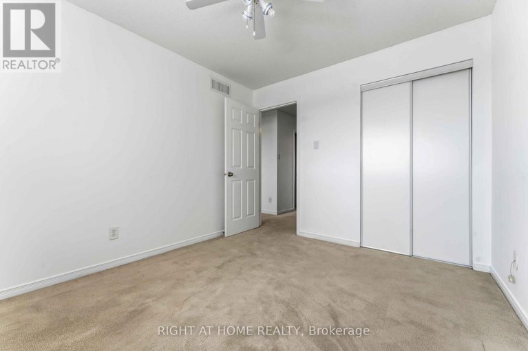 29405194/994-klondike-road/morgans-grantsouth-march/ottawa/ontario/K2K0C3_21