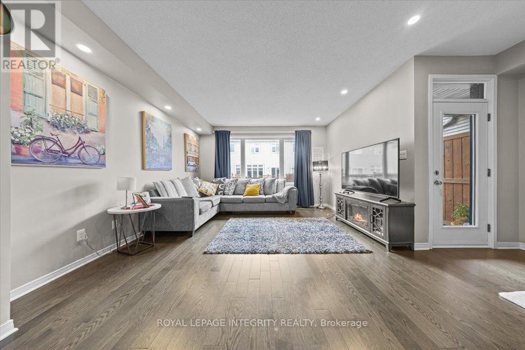 28631882/14-hackney-private/emerald-meadowstrailwest/ottawa/ontario/K2V0K8_6