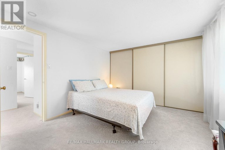 28819606/41-sovereign-avenue/craig-henrywoodvale/ottawa/ontario/K2G4W8_30
