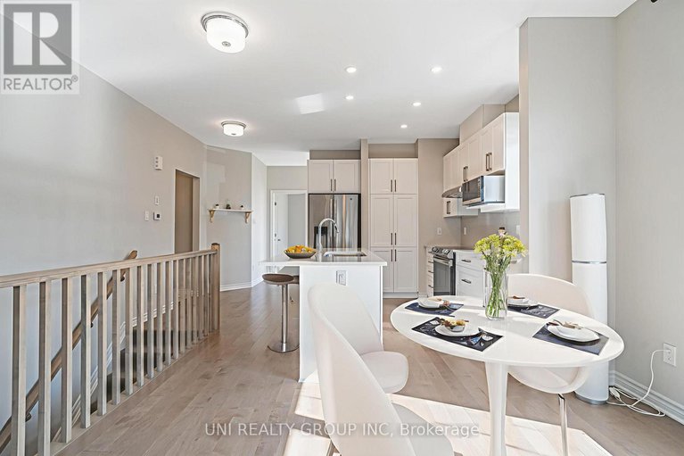 28692572/247-maygrass-way/remainder-of-stittsville-area/ottawa/ontario/K2S2K9_18