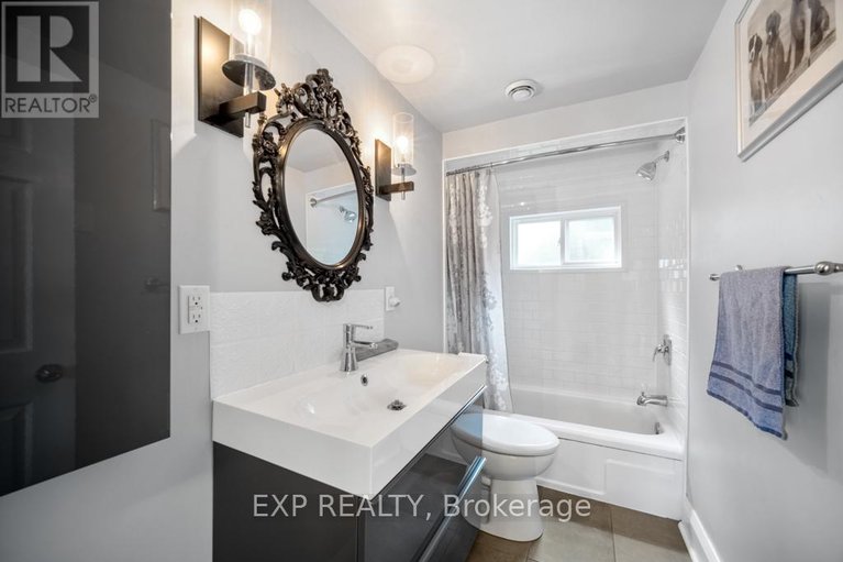 28124299/3094-barlow-crescent/dunrobin-shores/ottawa/ontario/K0A1T0_23
