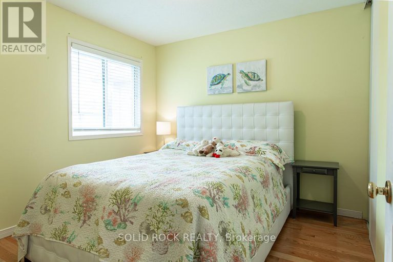28593737/11-royal-field-crescent/longfields/ottawa/ontario/K2J4G1_24