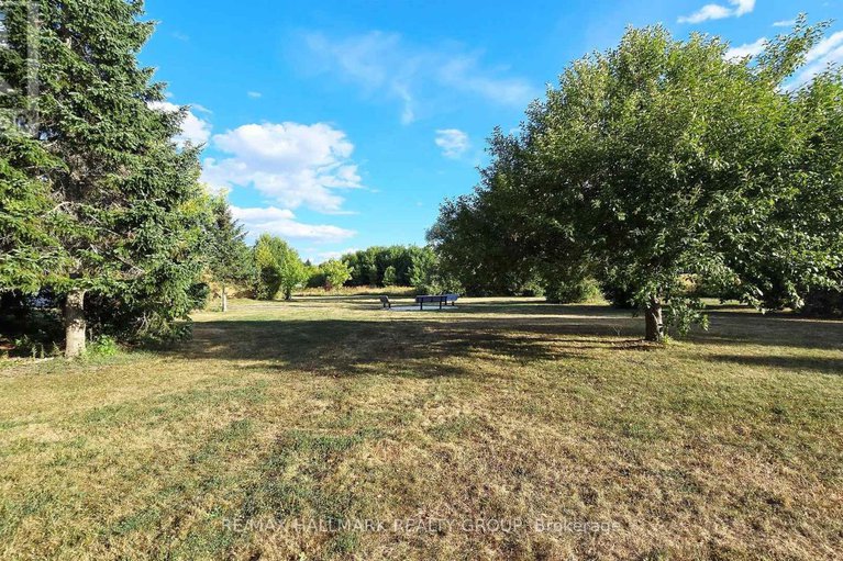 28787697/33-fortune-street/richmond/ottawa/ontario/K0A2Z0_39